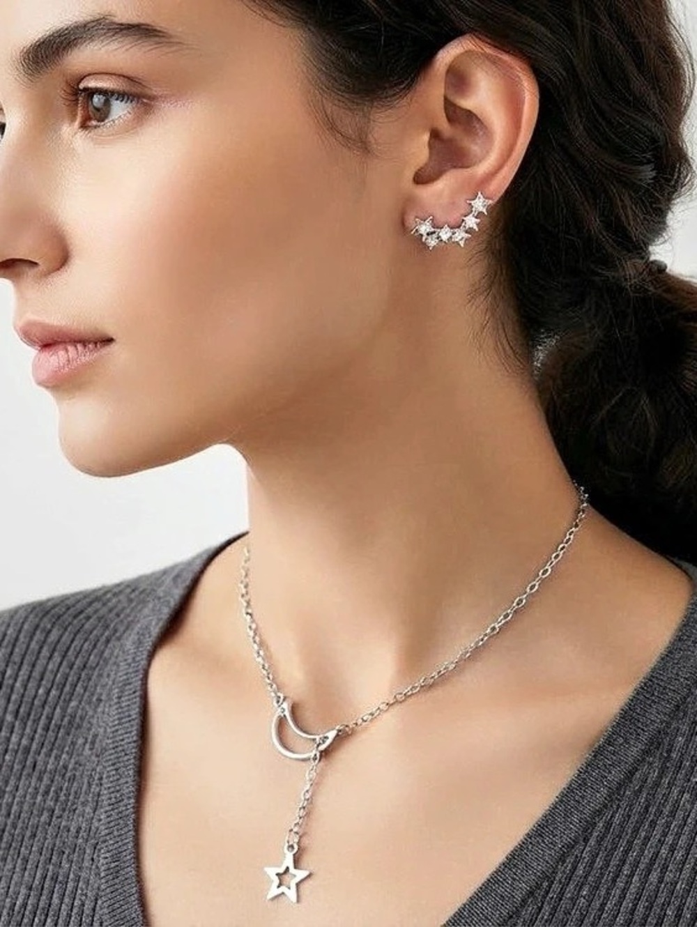 Womes silver Star Necklace & Matching Earrings 2 piece Set NWT